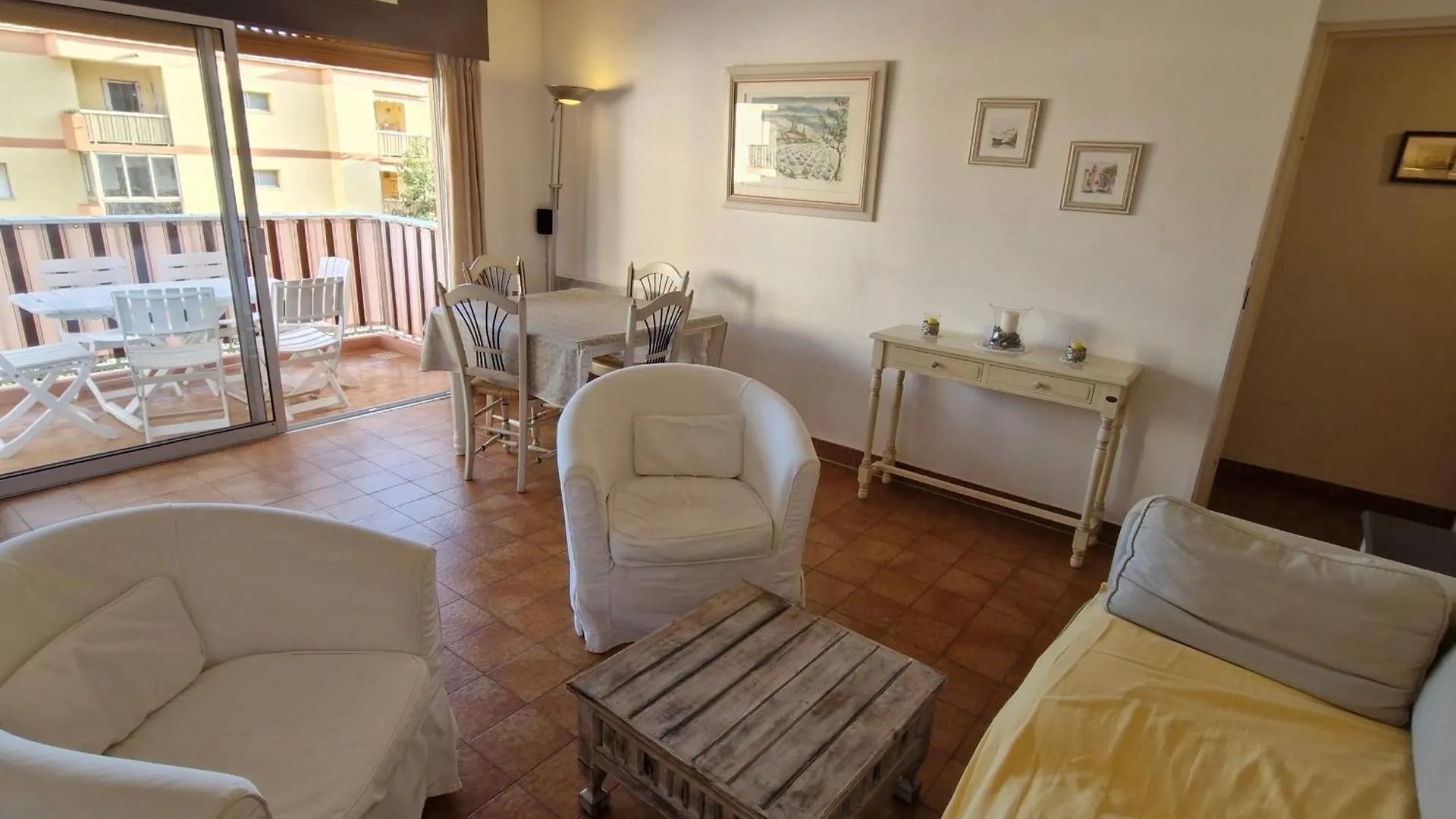 Appartement 3 Pieces Avec Piscine, Proche Centre Et Plages - Sainte-Maxime - Fr-1-780-56