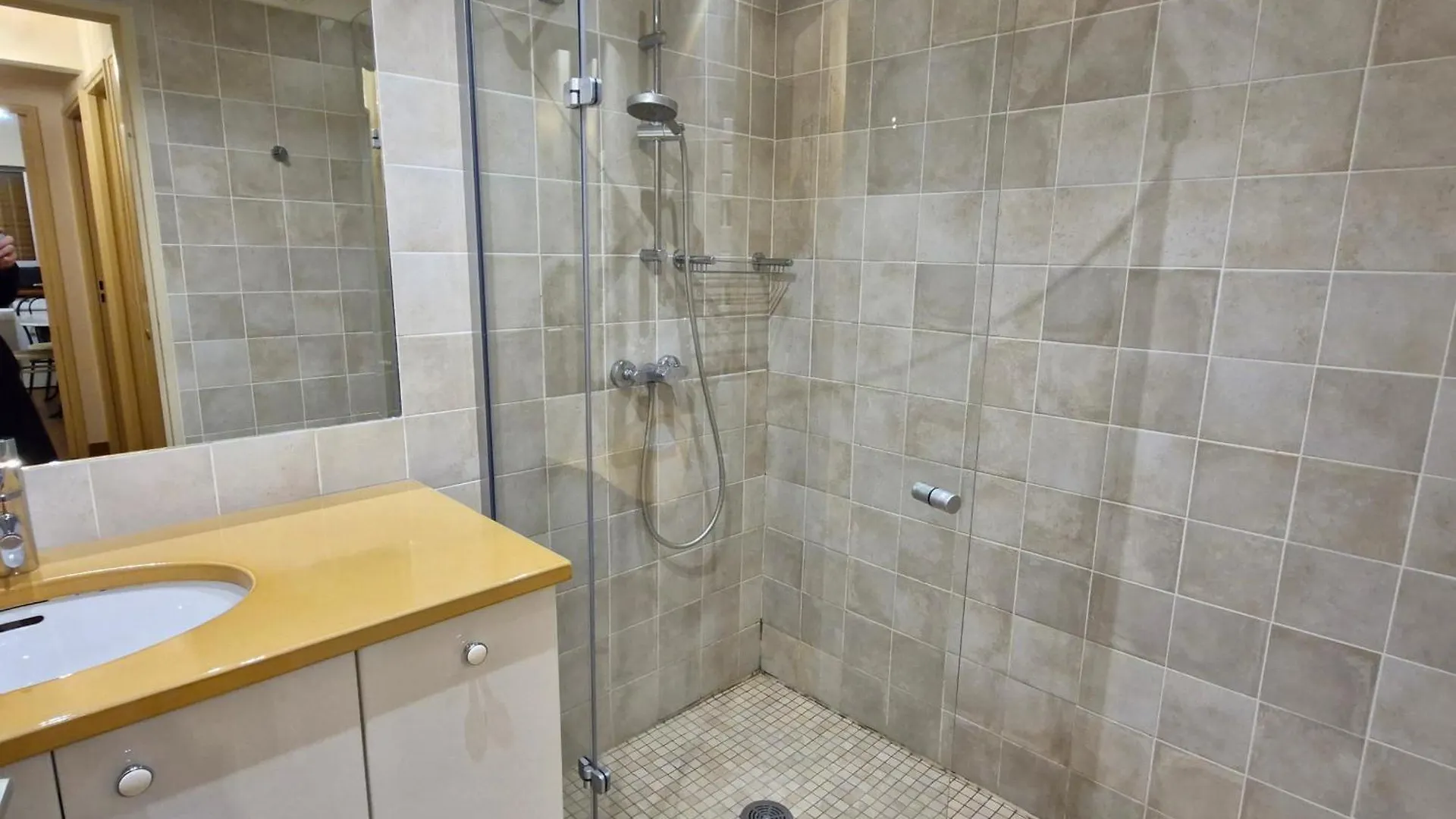 Appartement 3 Pieces Avec Piscine, Proche Centre Et Plages - Sainte-Maxime - Fr-1-780-56 France