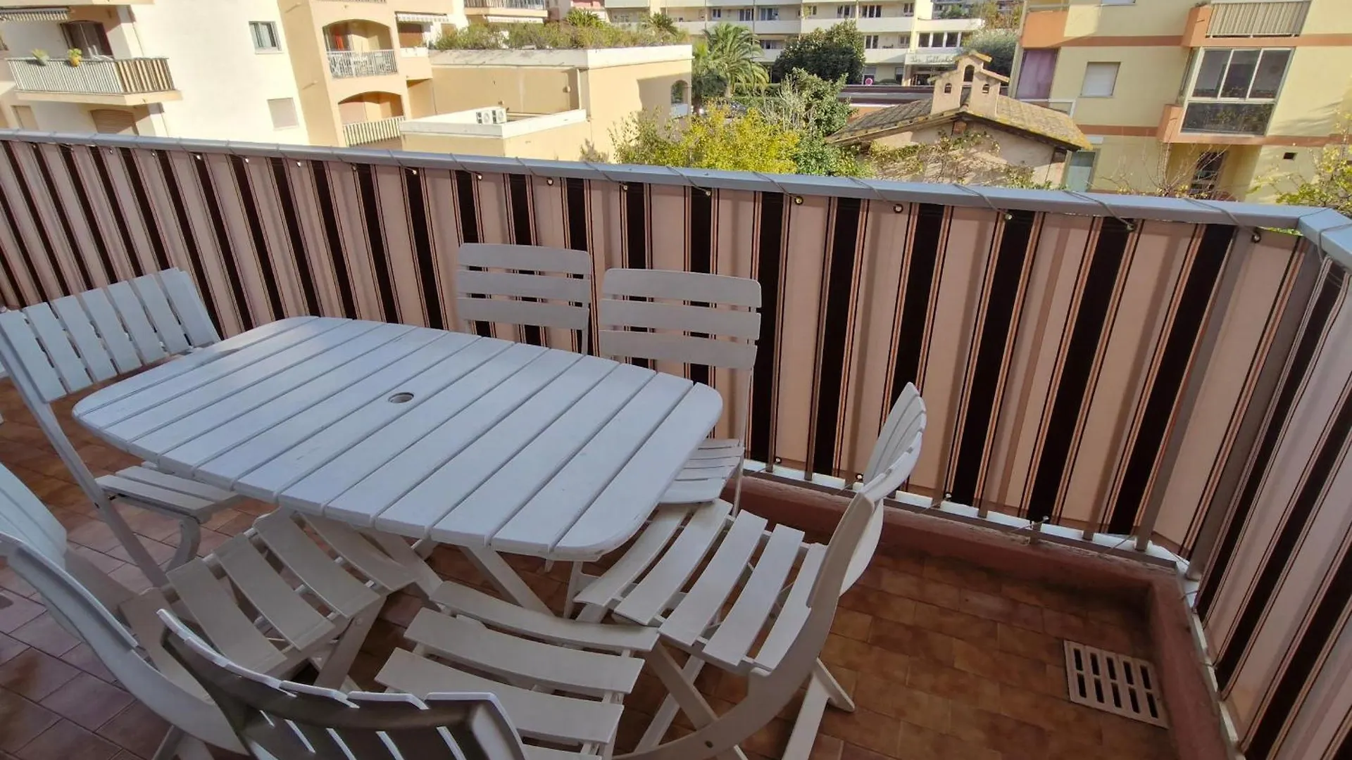 Appartement 3 Pieces Avec Piscine, Proche Centre Et Plages - Sainte-Maxime - Fr-1-780-56 France