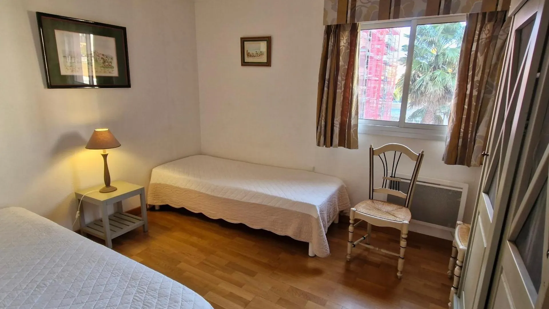 Appartement 3 Pieces Avec Piscine, Proche Centre Et Plages - Sainte-Maxime - Fr-1-780-56 0*,