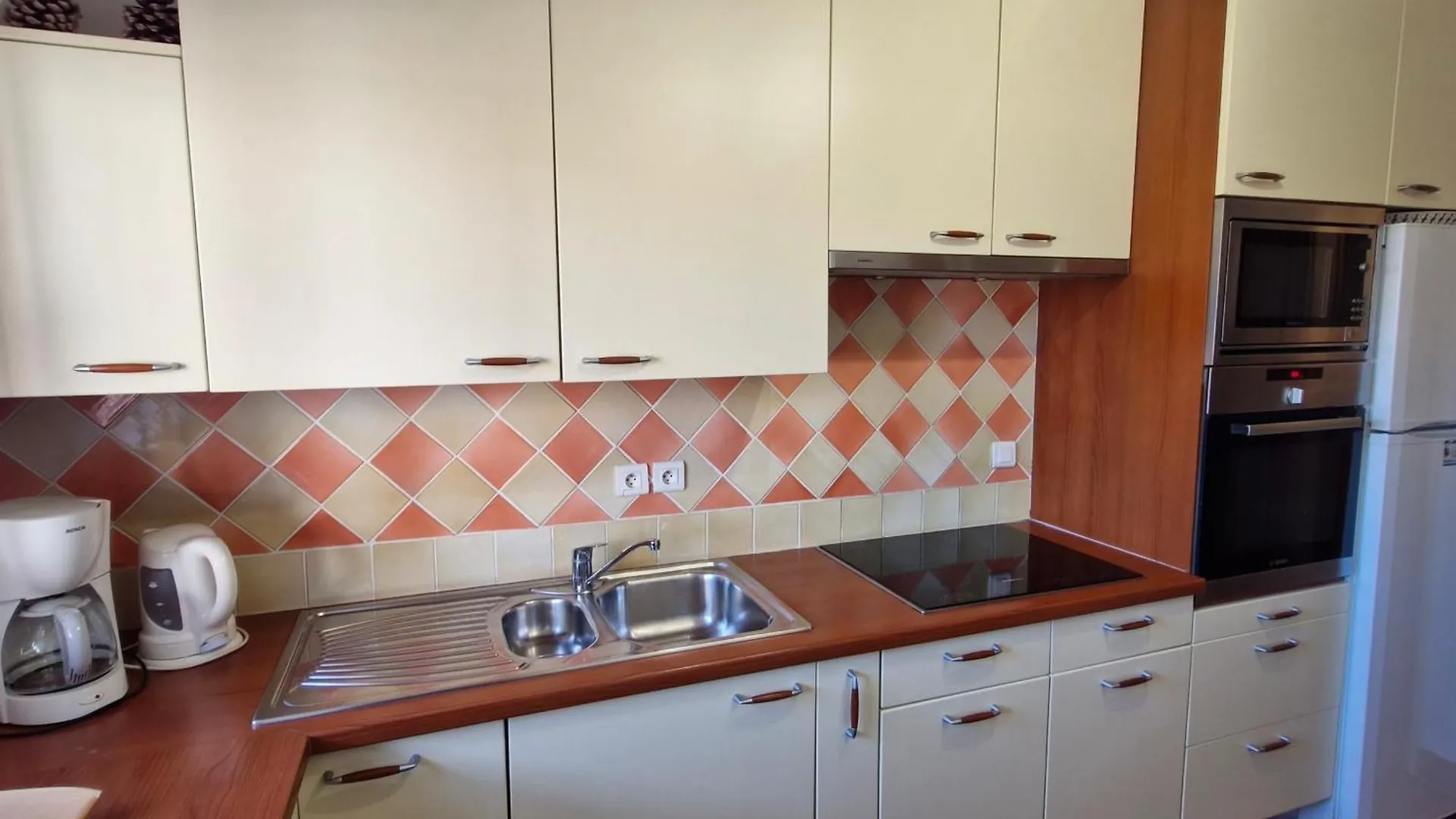 Appartement 3 Pieces Avec Piscine, Proche Centre Et Plages - Sainte-Maxime - Fr-1-780-56 France