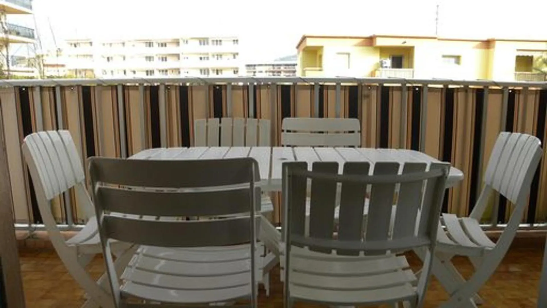 Appartement 3 Pieces Avec Piscine, Proche Centre Et Plages - Sainte-Maxime - Fr-1-780-56 Apartment